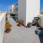 Апартаменты Sunny Penthouse With Large Terrace *