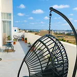 Sunny Penthouse With Large Terrace * Марсашлокк