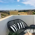 Sunny Penthouse With Large Terrace Апартаменты Марсашлокк