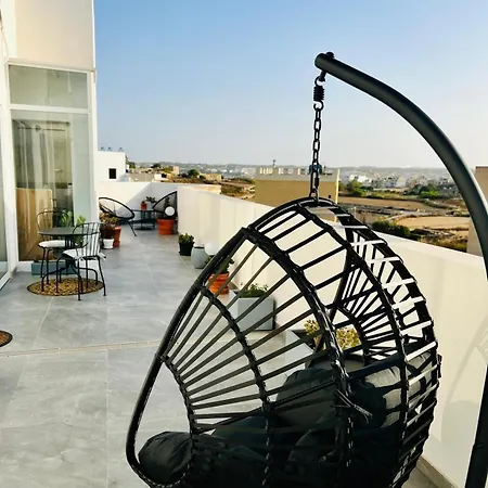 Apartment Deluxe Penthouse Charming Location Rooftop Views