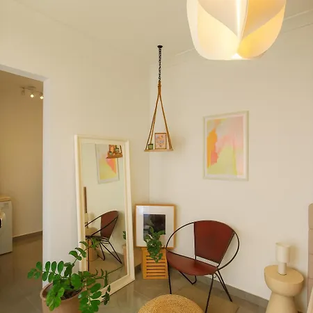 Sunny Penthouse With Large Terrace مرسلوك