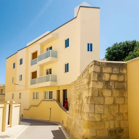 Sunny Penthouse With Large Terrace شقة *