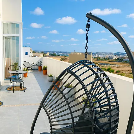 Sunny Penthouse With Large Terrace * Marsaxlokk