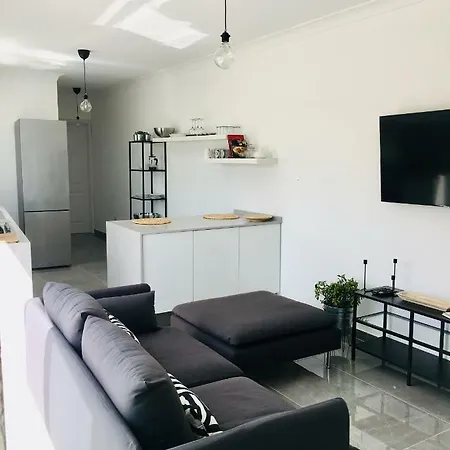 Apartment Deluxe Penthouse Charming Location Rooftop Views *