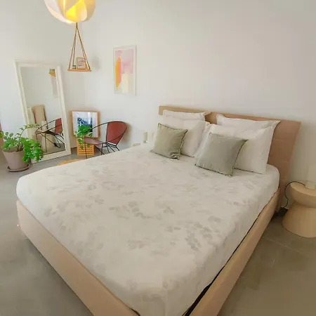 Sunny Penthouse With Large Terrace