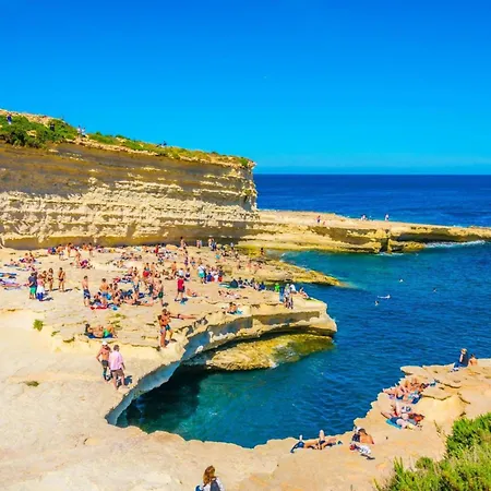 Sunny Penthouse With Large Terrace