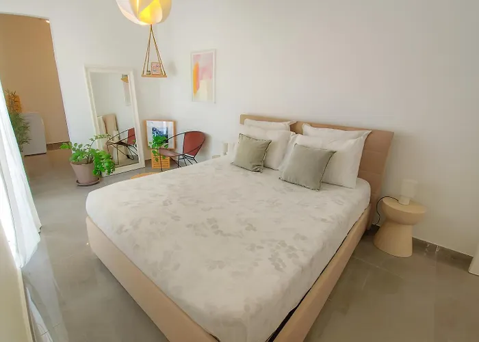 Sunny Penthouse With Large Terrace