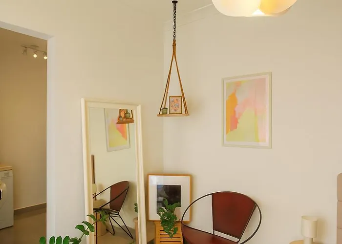 Sunny Penthouse With Large Terrace مرسلوك