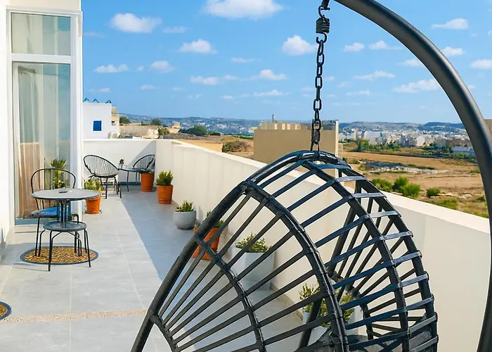 Sunny Penthouse With Large Terrace * Marsaxlokk