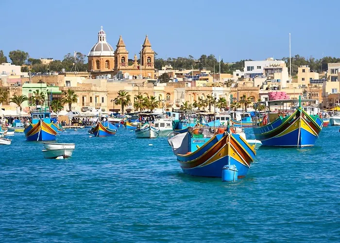 Sunny Penthouse With Large Terrace Marsaxlokk